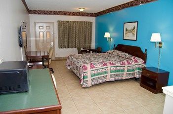 Texas Inn And Suites Citycenter At Utrgv Edinburg Esterno foto