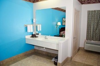 Texas Inn And Suites Citycenter At Utrgv Edinburg Esterno foto